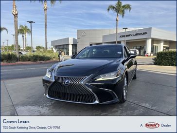 2019 Lexus ES 300h Ultra Luxury