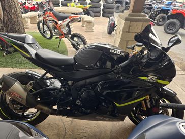 USED 2023 SUZUKI GSXR1000R CA 