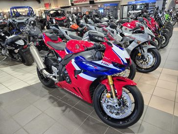 NEW 2025 HONDA CBR1000RR R FIREBLADE SP 