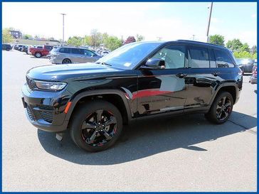 Used 2023 Jeep Grand Cherokee Altitude X