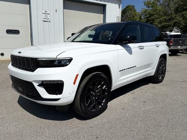 Used 2025 Jeep Grand Cherokee 