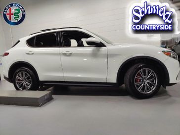 2022 Alfa Romeo Stelvio Sprint AWD w/Sunroof & Nav