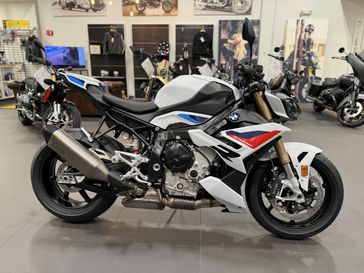 2026 BMW S 1000 R