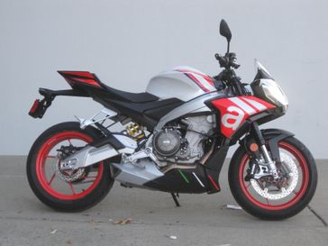 2024 Aprilia Tuono