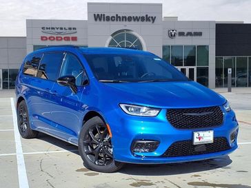 New 2026 Chrysler Pacifica Limited