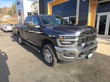 New 2026 RAM 2500 Tradesman Crew Cab 4x4 6'4' Box