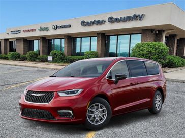 New 2026 Chrysler Pacifica Select