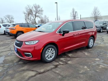 New 2026 Chrysler Pacifica Select