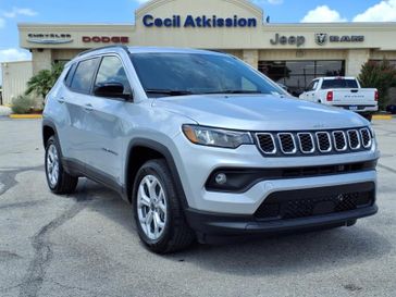 New 2025 Jeep Compass Latitude 4x4