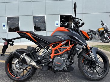 2023 KTM Duke 390 