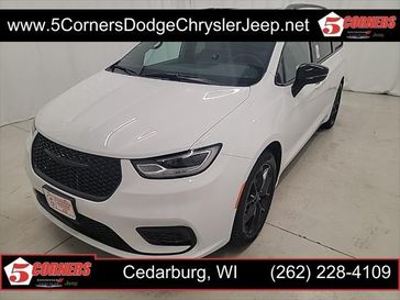 New 2025 Chrysler Pacifica Limited