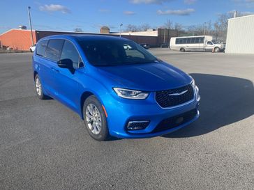 New 2026 Chrysler Pacifica Limited