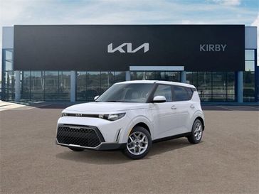 New 2025 Kia SOUL LX  in a SNOW WHITE PEARL exterior color. Ventura Auto Center 866-978-2178 venturaautocenter.com 