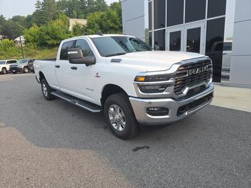 New 2025 RAM 2500 Big Horn Crew Cab 4x4 8' Box