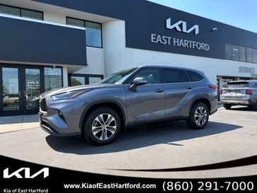 Used 2023 Toyota Highlander XLE