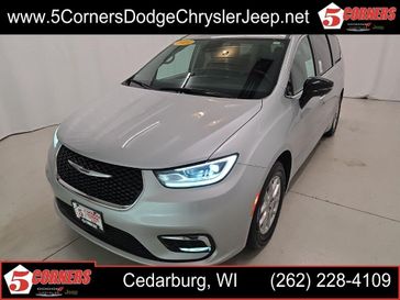 Used 2024 Chrysler Pacifica Touring L