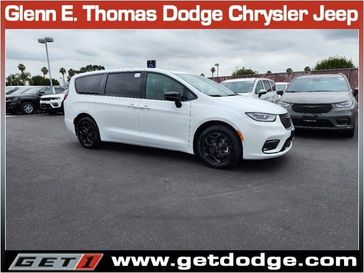 2023 Chrysler Pacifica Plug-in Hybrid Limited in a Bright White Clear Coat exterior color and Blackinterior. Glenn E Thomas 100 Years Of Excellence (866) 340-5075 getdodge.com 