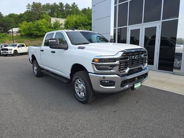 2025 RAM 2500 Tradesman Crew Cab 4x4 6'4' Box
