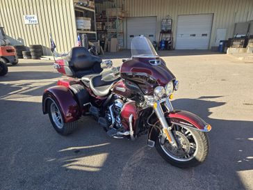 USED 2014 HARLEY TRIKE TRI GLIDE ULTRA 