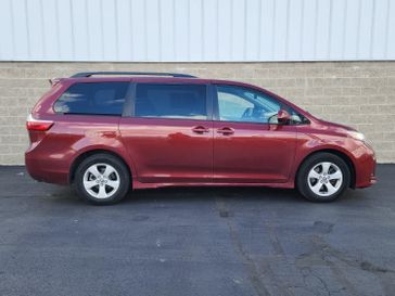 Used 2018 Toyota Sienna LE