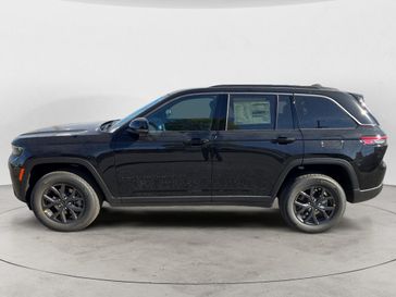 New 2027 Jeep Grand Cherokee Laredo Altitude 4x4