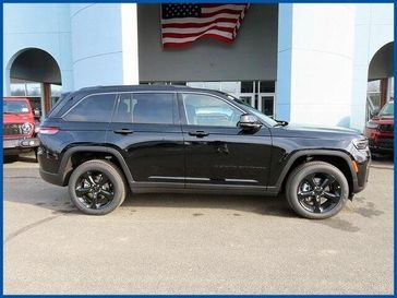 New 2026 Jeep Grand Cherokee Limited