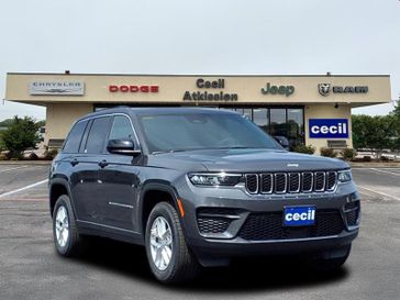 2025 Jeep Grand Cherokee Laredo X 4x4