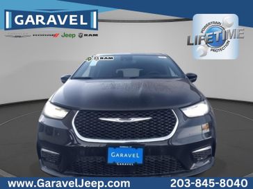 New 2026 Chrysler Pacifica Select