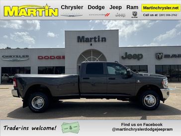 2024 RAM 3500 Tradesman Crew Cab 4x4 8' Box