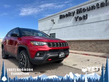 Used 2025 Jeep Compass Trailhawk