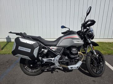 2022 Moto Guzzi V85 TT Travel 