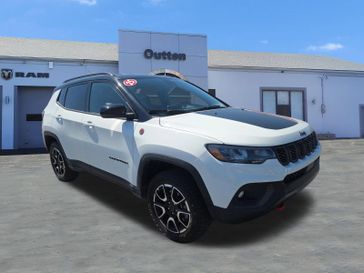 Used 2025 Jeep Compass Trailhawk