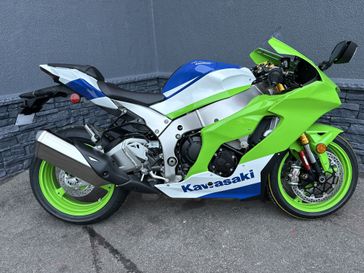 2024 Kawasaki ZX1002LRFBL-GN2  in a LIME GREEN/PEARL CRYSTAL WHITE/BLUE exterior color. Del Amo Motorsports of Los Angeles (562) 262-9181 delamomotorsports.com 