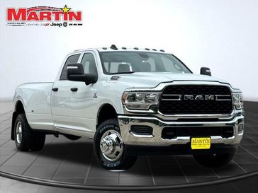 2024 RAM 3500 Tradesman Crew Cab 4x4 8' Box