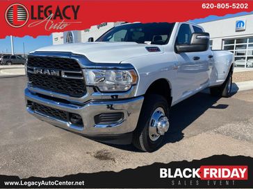 2024 RAM 3500 Tradesman Crew Cab 4x4 8' Box