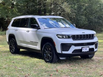 New 2027 Jeep Grand Cherokee Laredo Altitude