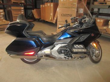 USED 2018 HONDA GOLD WING 1800 TOUR 