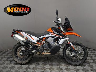 2022 KTM Adventure 890 R 