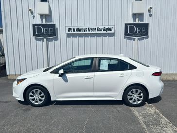 USED 2022 Toyota Corolla LE