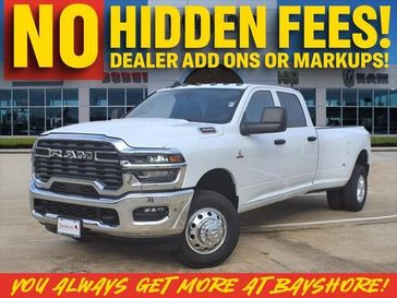 2025 RAM 3500 Tradesman Crew Cab 4x4 8' Box