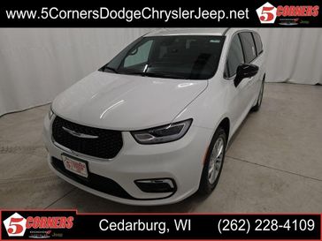 New 2026 Chrysler Pacifica Select Awd