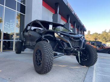 2025 Can-Am MAVERICK R MAX X 999T DCT 