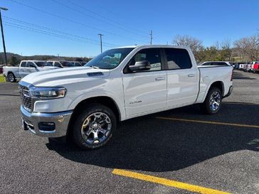 New 2027 RAM 1500 Big Horn Crew Cab 4x4 5'7' Box