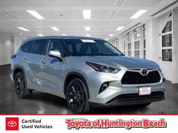 Used 2023 Toyota Highlander LE