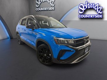 Used 2024 Volkswagen Taos SE w/Sunroof
