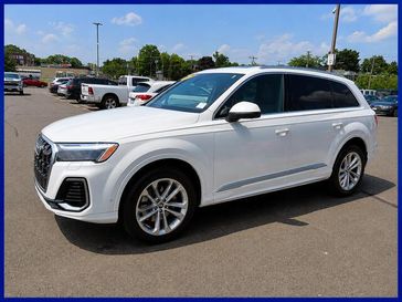 Used 2025 Audi Q7 55 Premium Plus