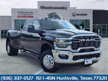 2025 RAM 3500 Tradesman Crew Cab 4x4 8' Box