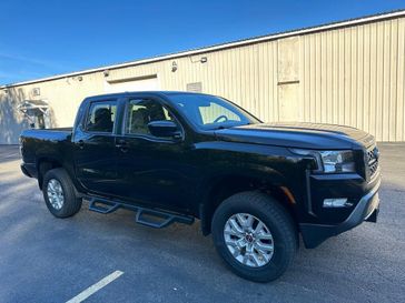 2023 Nissan Frontier SV's photo