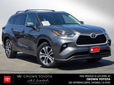 Used 2021 Toyota Highlander XLE