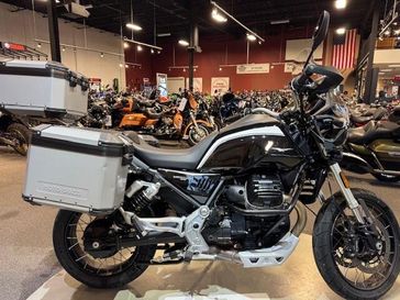 2022 Moto Guzzi V85 TT Guardia dOnore E5